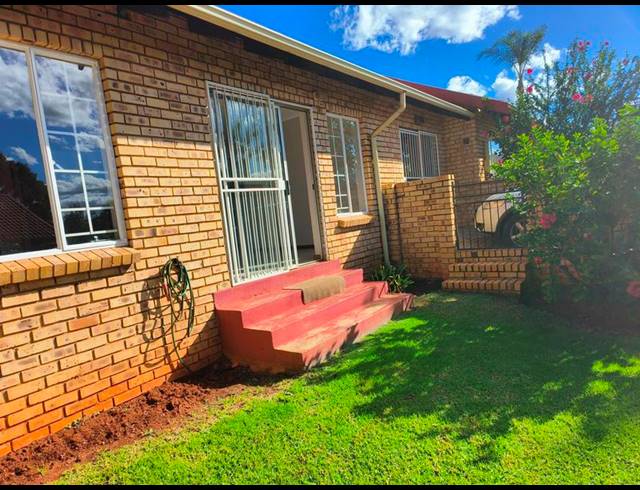 2 BEDROOM PROPERTY TO RENT IN FAERIE GLEN